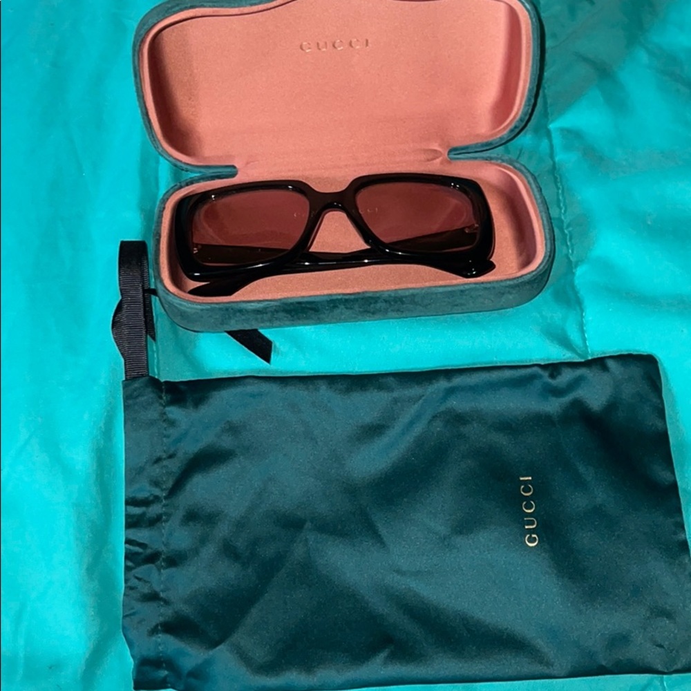 Gucci black sunglasses
